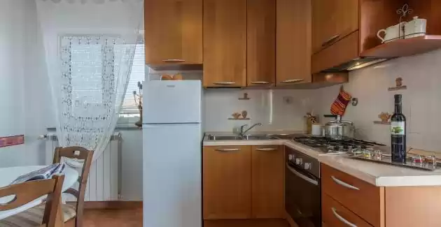 Apartman Orzan s balkonom i pogledom na more III