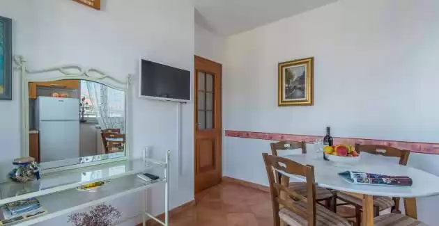 Appartamento Orzan III con Balcone e Vista Mare