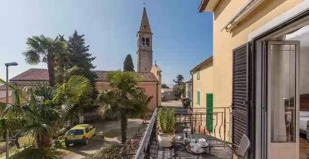 Apartment Orzan III with Balcony and Sea View