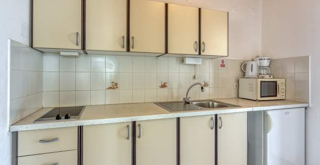 Apartman Kiki I s balkonom 