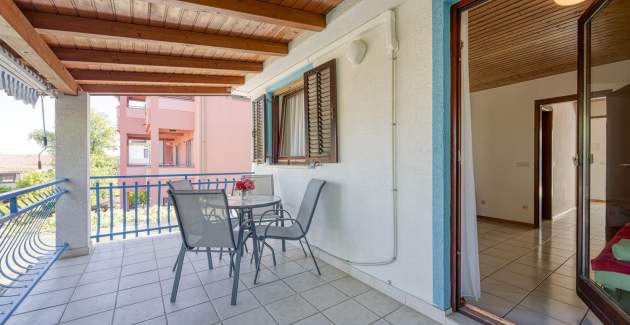 Apartman Kiki III s balkonom 