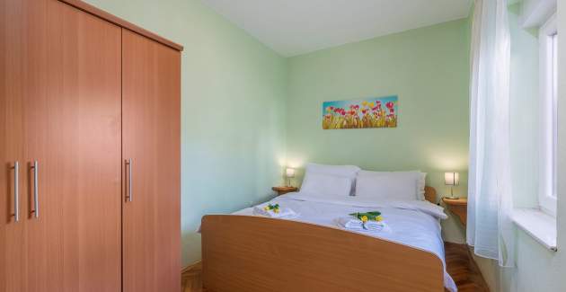 Apartment Loredana  A1 with Terrace and Garden