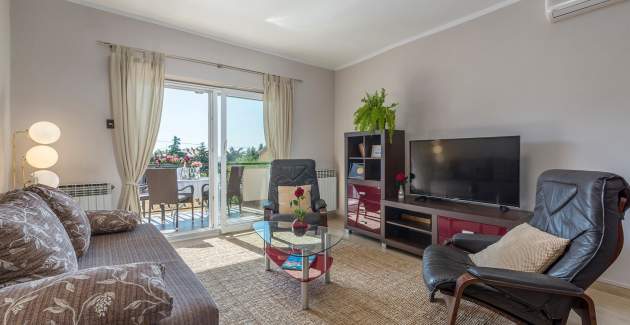 Apartment Loredana  A1 with Terrace and Garden