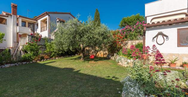 Apartment Loredana  A1 with Terrace and Garden
