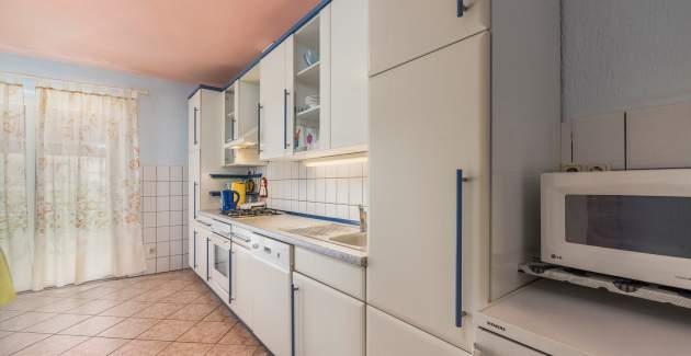 Apartman Ento s balkonom i zajedničkim bazenom 
