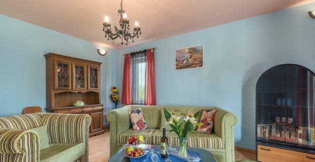 Apartman Ento s balkonom i zajedničkim bazenom 