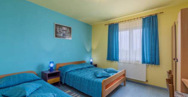 Apartman Ento s balkonom i zajedničkim bazenom 