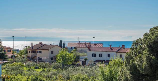 Apartman Ana s krovnom terasom - pogled more