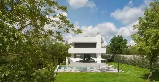 Modern Villa 55 with Pool and Spa