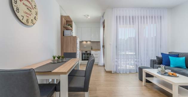 Apartman Hana II s terasom 