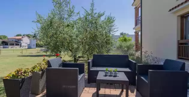 Ferienwohnung Hana II mit Terrasse