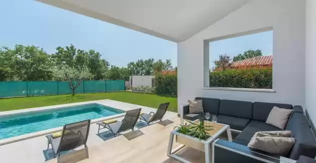Moderne Villa Gina mit privatem Pool