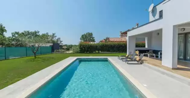 Moderne Villa Gina mit privatem Pool