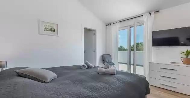 Moderne Villa Gina mit privatem Pool