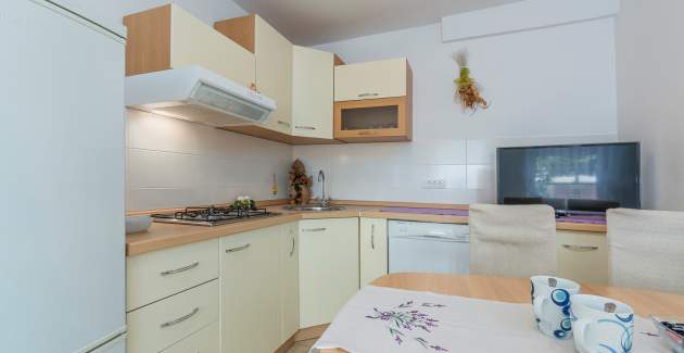 Two-Bedroom Apartment Blazevic I