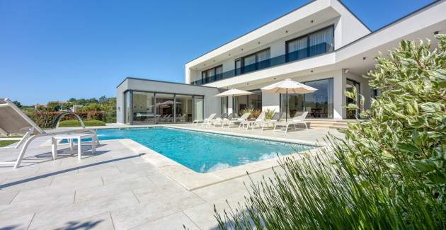 Villa Nada with Private Pool and Sauna