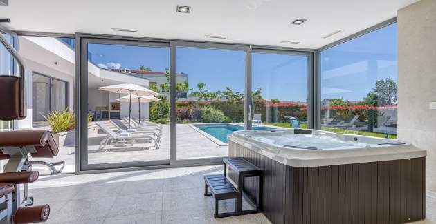 Villa Nada with Private Pool and Sauna