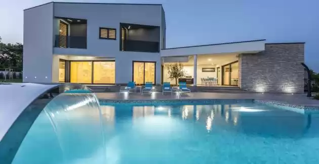 Villa Nada with Private Pool and Sauna