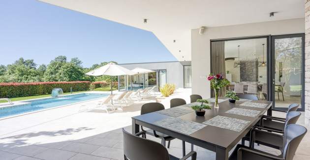 Villa Nada with Private Pool and Sauna