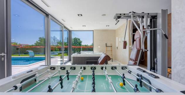 Villa Nada with Private Pool and Sauna