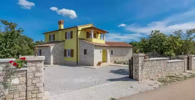 Villa Gardenia s bazenom, vrtom i jacuzzijem