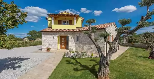 Villa Gardenia s bazenom i vrtom