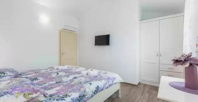Villa Gardenia s bazenom i vrtom