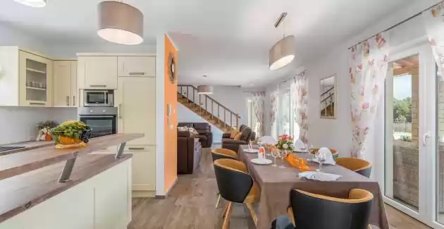 Villa Gardenia s bazenom i vrtom