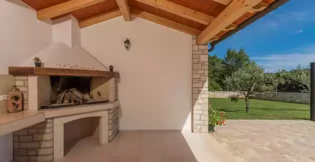 Villa Gardenia s bazenom, vrtom i jacuzzijem