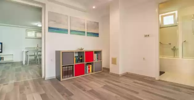 Apartman Kampic 1 s pogledom na vrt