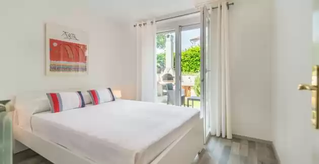 Apartman Kampic 1 s pogledom na vrt