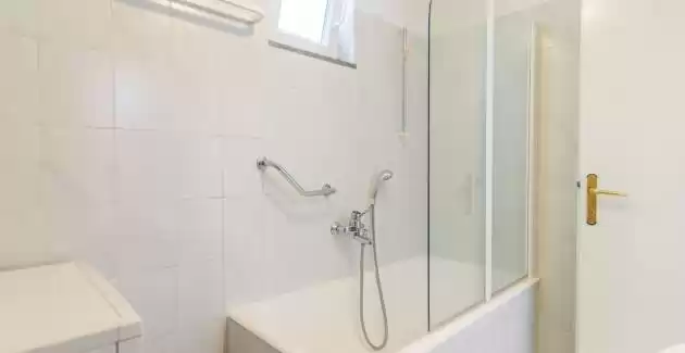 Apartman Kampic 1 s pogledom na vrt
