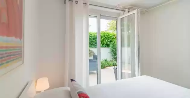 Apartman Kampic 1 s pogledom na vrt