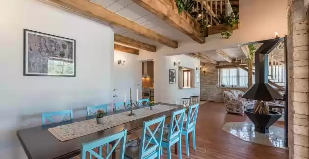 Family Villa Lipica with Pool and Jacuzzi