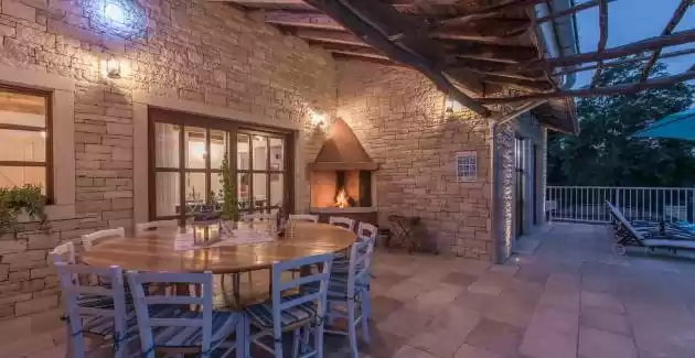 Family Villa Lipica with Pool and Jacuzzi