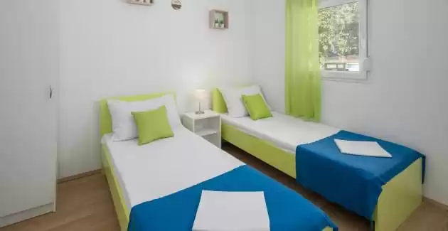 Holiday House Jelovci No.8