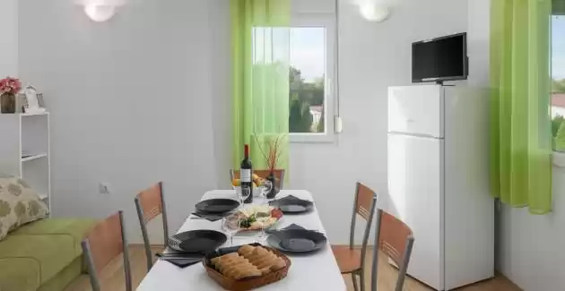 Holiday House Jelovci No.8