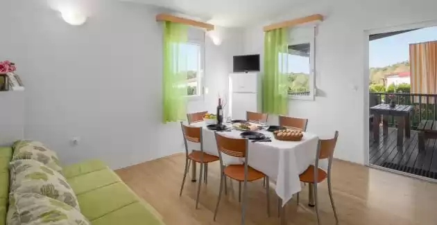 Holiday House Jelovci No.8