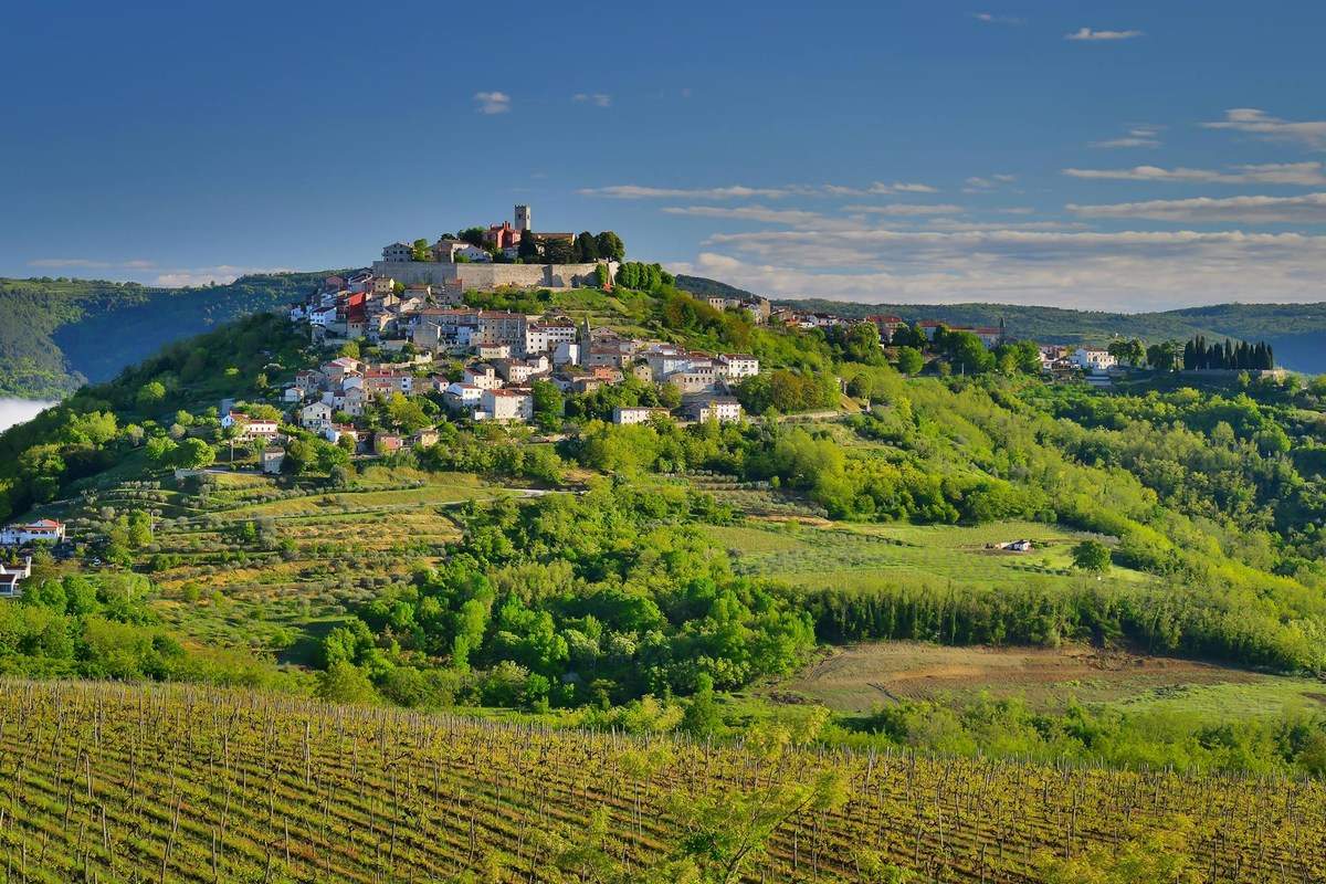 Motovun u Istri, kaštel