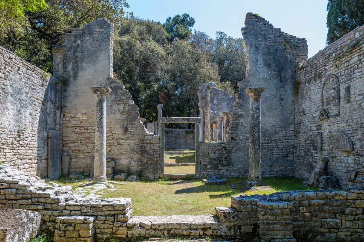 le rovine della Chiesa di Santa Maria, la città di Castrum Brijuni
