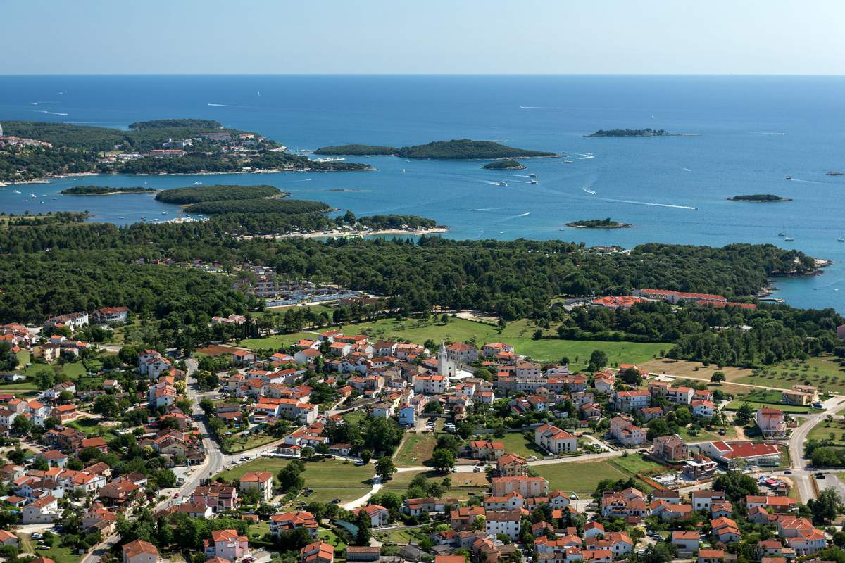 stadt funtana asublick