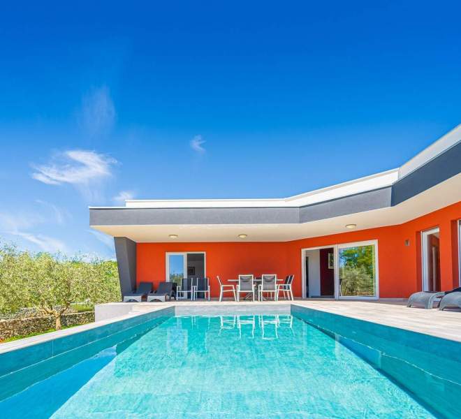 Villen mit Pool in Krnica