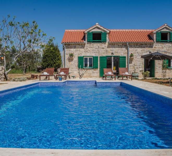 Ferienhaus mit Pool in Biograd na Moru