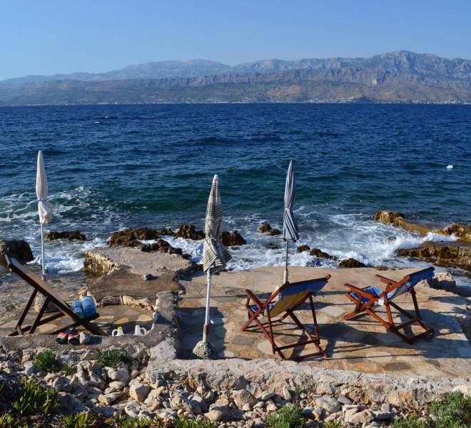 Apartments on the island of Brač