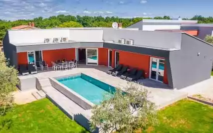 Villa dal design moderno LM Krnica