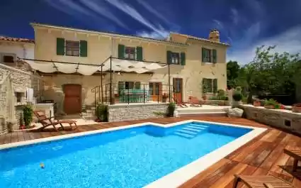 Villa Gelci mit beheiztem Pool - Trget