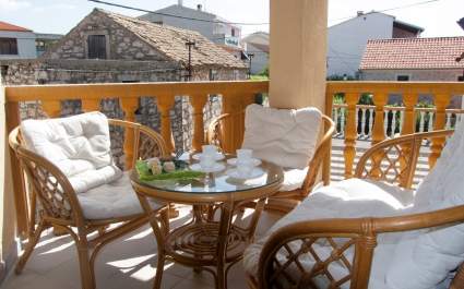 Apartment mit einem Schlafzimmer A1 Sime in der Villa Vulin - Pakostane