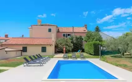 Casa vacanze Flora con piscina privata