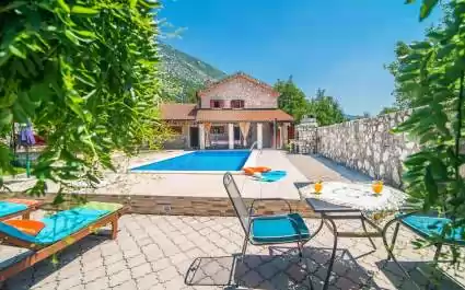 Casa vacanze in Pietra Villa Prelec con Piscina privata