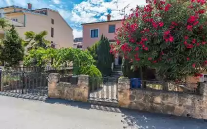 Apartment Magdalena with balcony - left